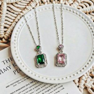 گردنبند جواهری نگین سواروسکی مدل مربع کد135