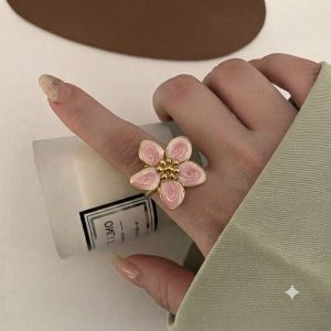 انگشتر میناکاری مدل گل درشت صورتی کد۵۵۲